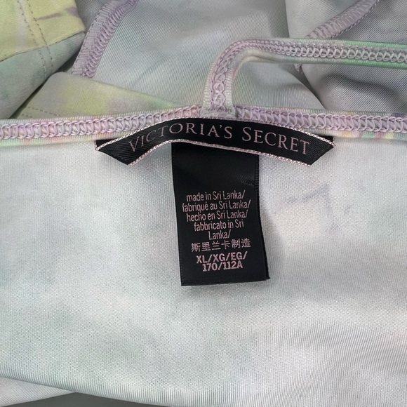 Women’s Victorias Secret Floral Print Cropped Active  Camisole Top - Picture 3 of 3